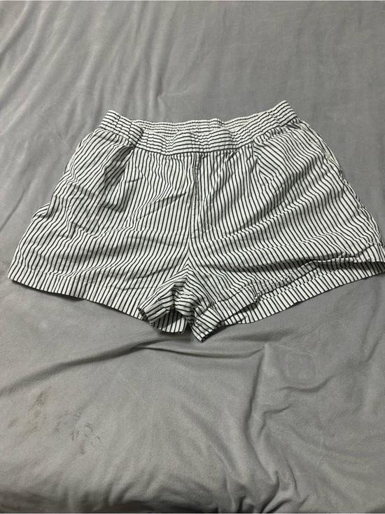 Uniqlo Pants - Uniqlo Black and White Striped High-Waist Women’s Shorts